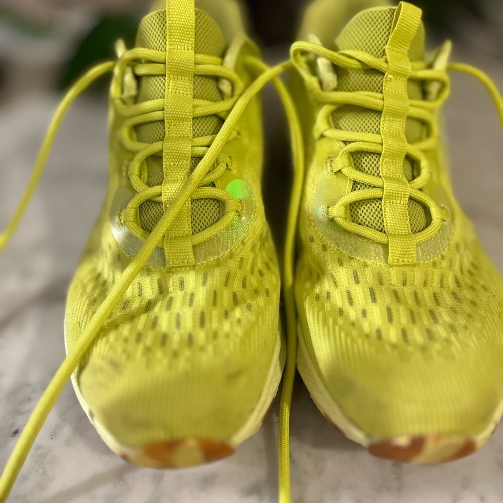 EUC Ryka Neon Athletic Shoes Sz 9. Wide